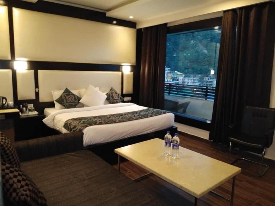 Hotel Black Magic Dharamshala Bagian luar foto
