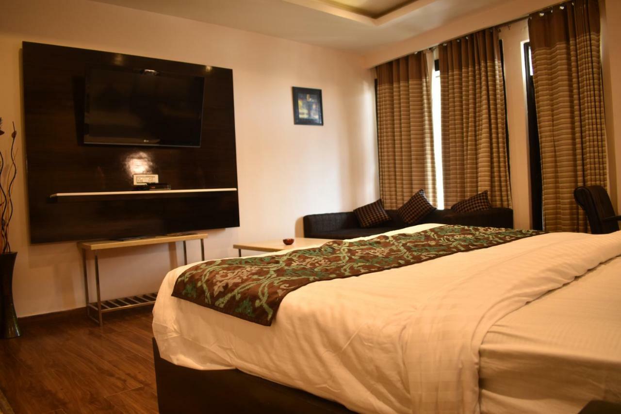 Hotel Black Magic Dharamshala Bagian luar foto